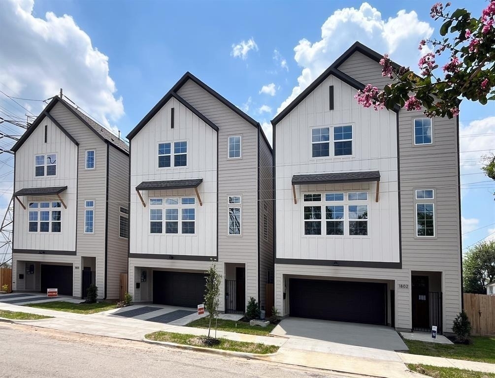 1806 Line Street - Photo 0