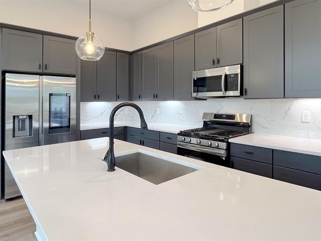 1806 Line Street - Photo 6