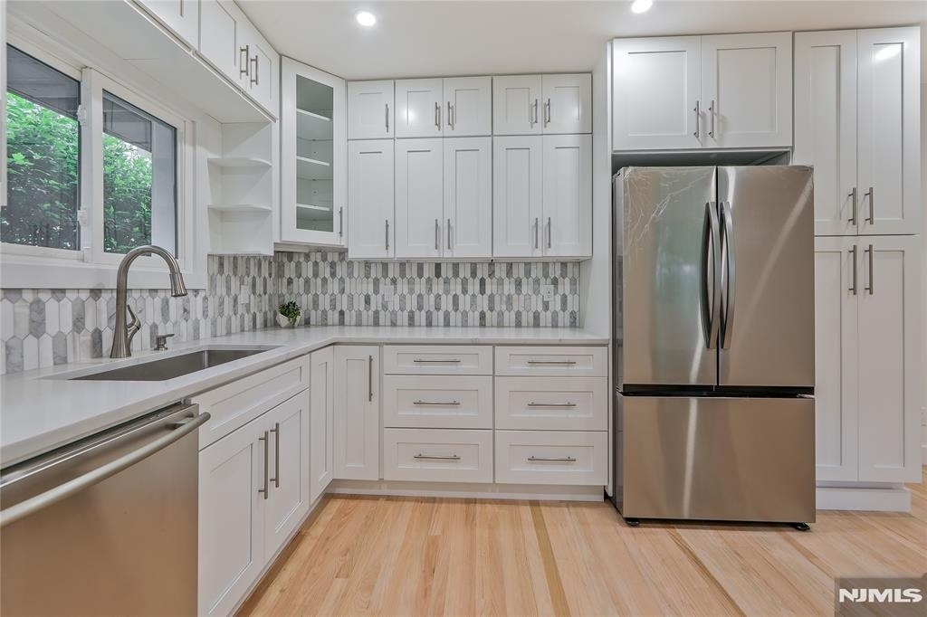 21 E Central - Photo 7
