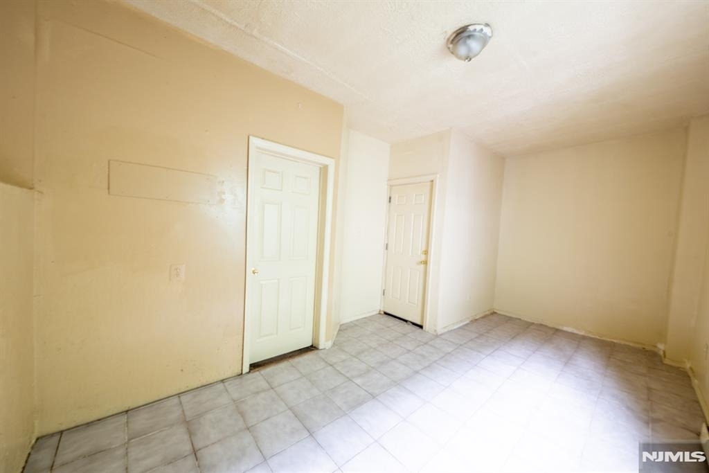 131 S 8th - Photo 1