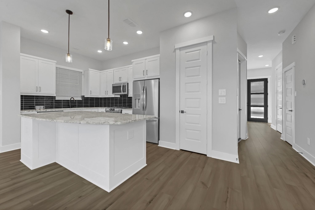 10972 Swang Link Drive - Photo 8
