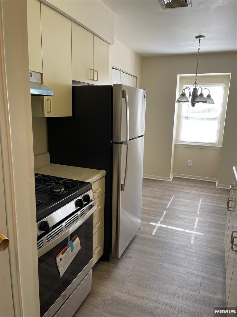 255 Piermont - Photo 2