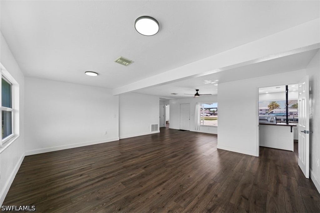 5460 Bayshore Road - Photo 4