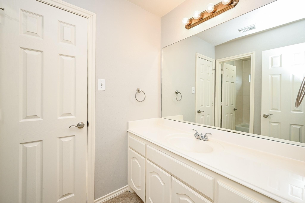 8135 Cove Timbers Lane - Photo 28