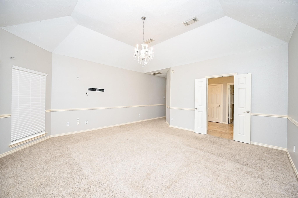 8135 Cove Timbers Lane - Photo 15
