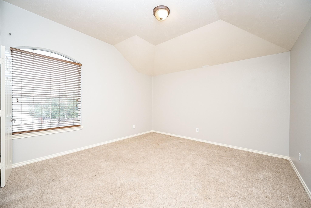 8135 Cove Timbers Lane - Photo 30