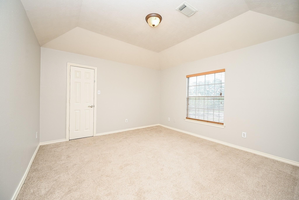 8135 Cove Timbers Lane - Photo 20