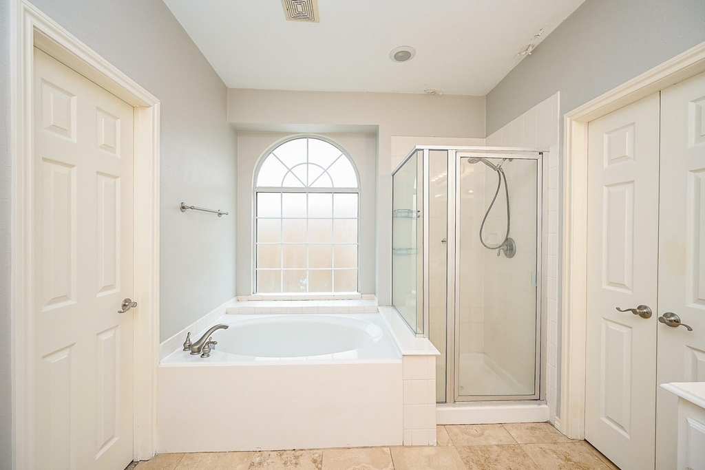 8135 Cove Timbers Lane - Photo 18