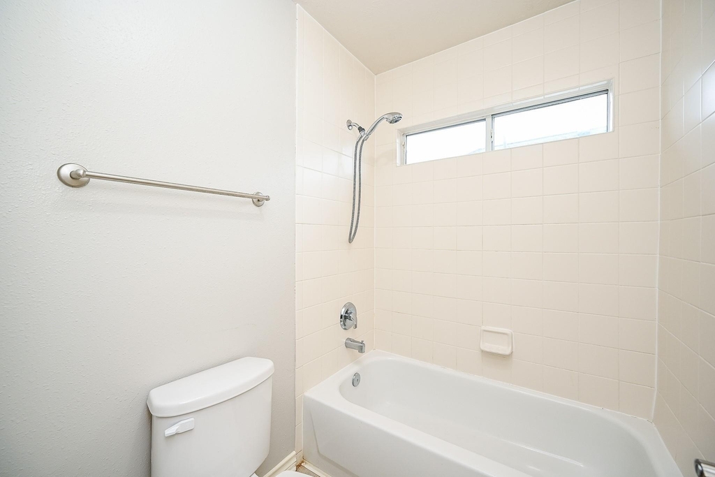 8135 Cove Timbers Lane - Photo 27