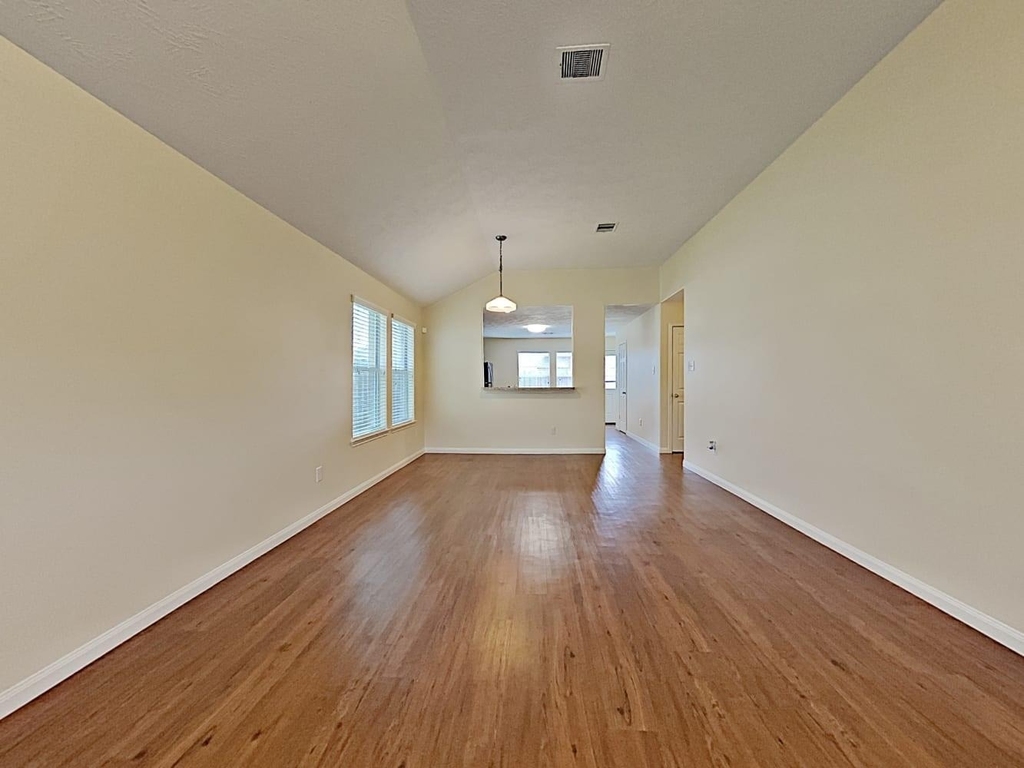4026 Hawthorne Glen Court - Photo 2
