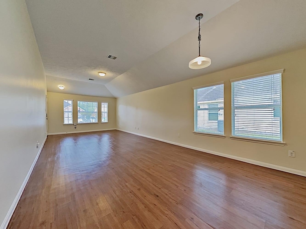 4026 Hawthorne Glen Court - Photo 3
