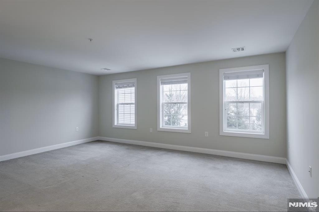 2-48 Grove - Photo 6