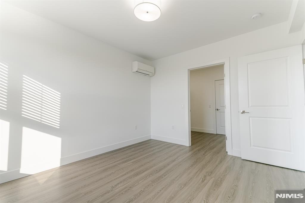 459 Bloomfield - Photo 12