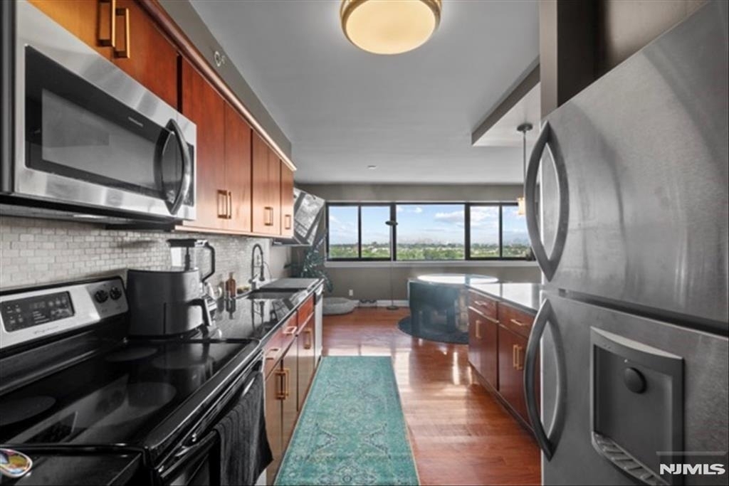 60 Parkway - Photo 9