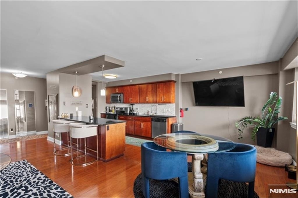 60 Parkway - Photo 0