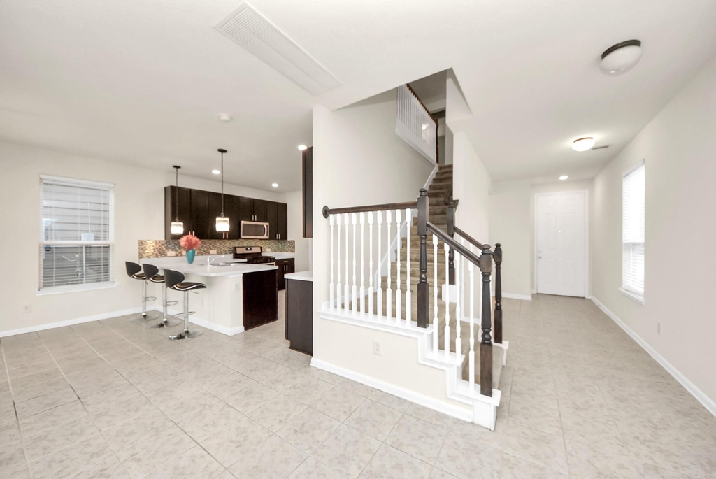 19403 Tinway Court - Photo 9