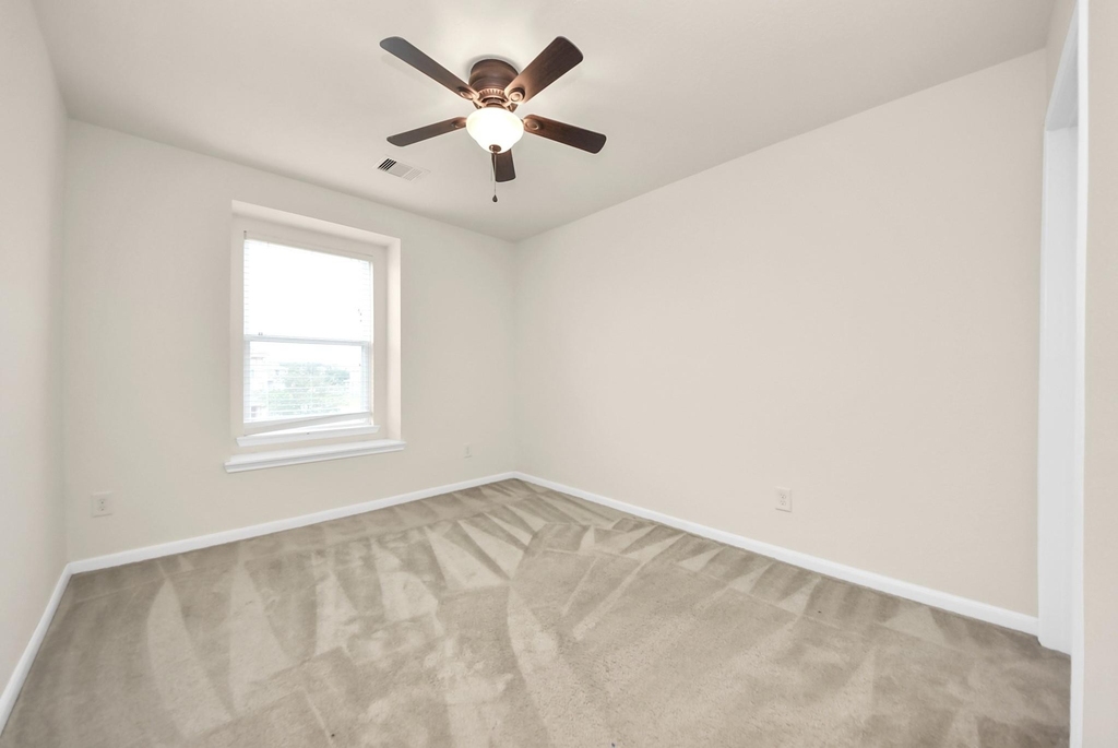 19403 Tinway Court - Photo 30
