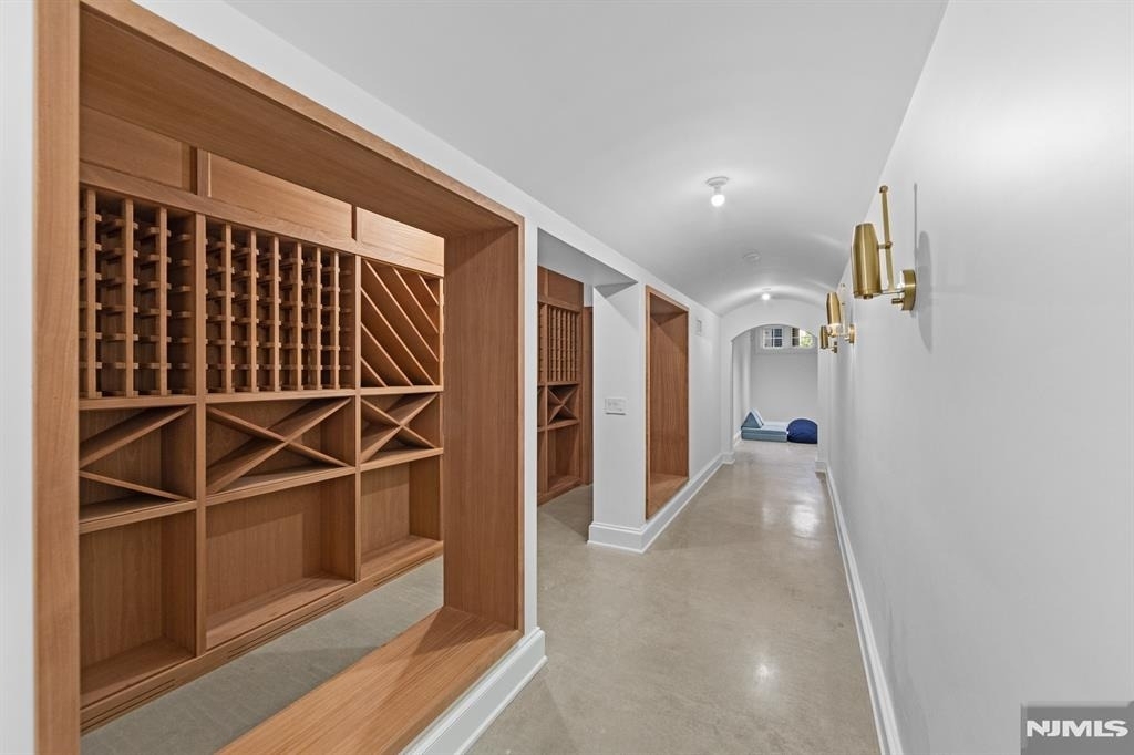 548 W Sylvan - Photo 36