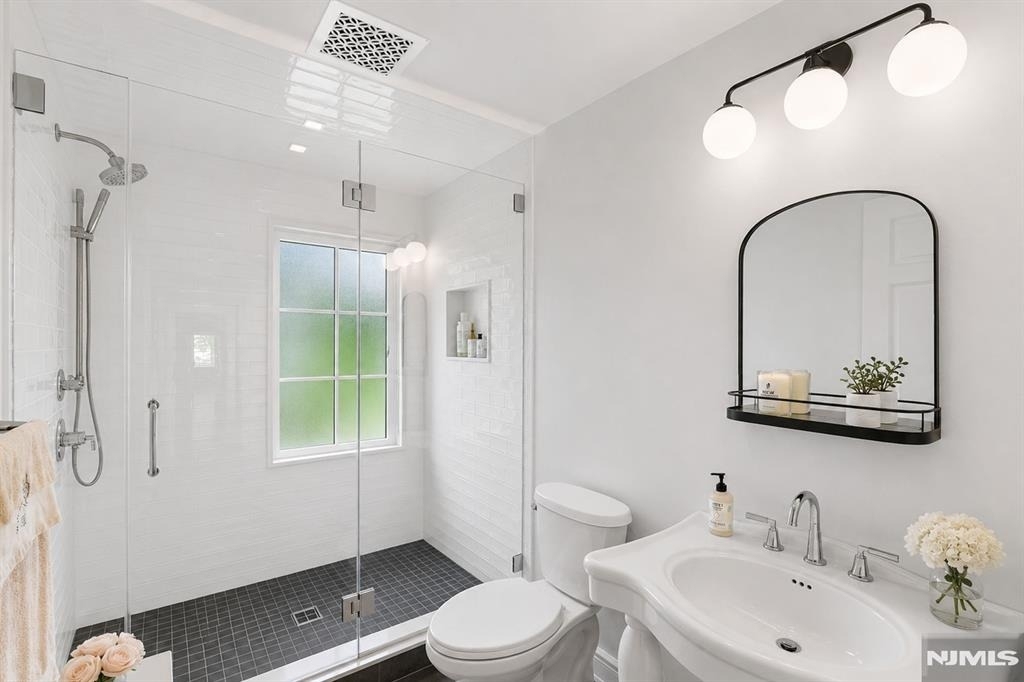 548 W Sylvan - Photo 31
