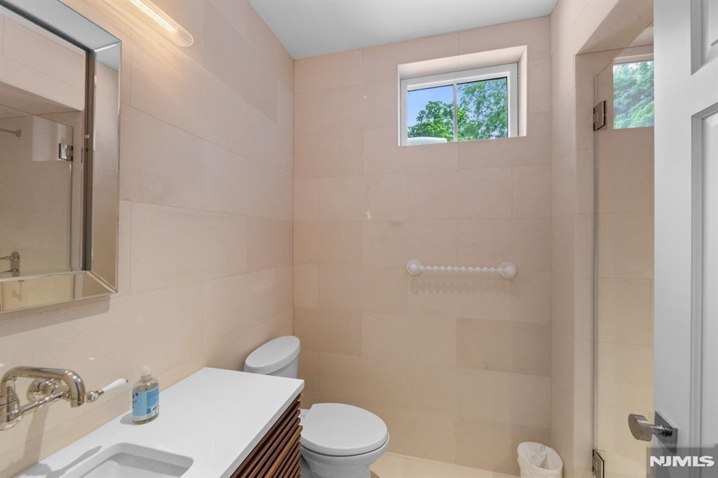 548 W Sylvan - Photo 38