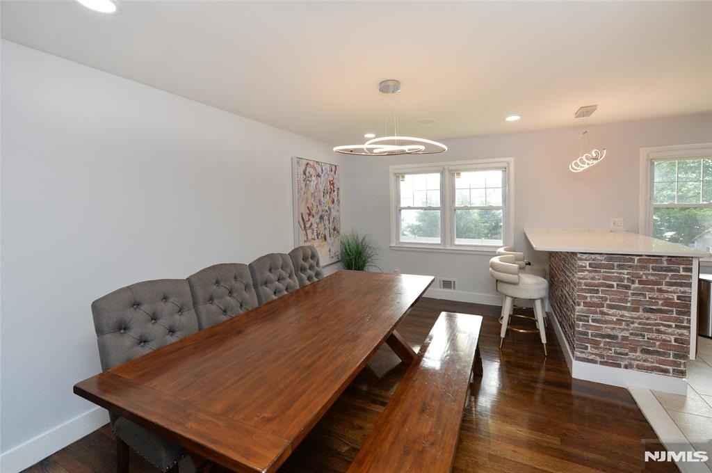 154 Middlesex - Photo 4