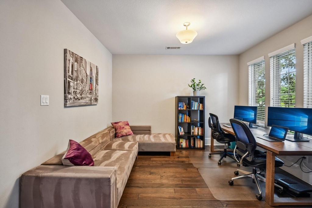 5306 Linden Field Court - Photo 4