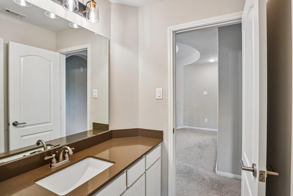 5306 Linden Field Court - Photo 34