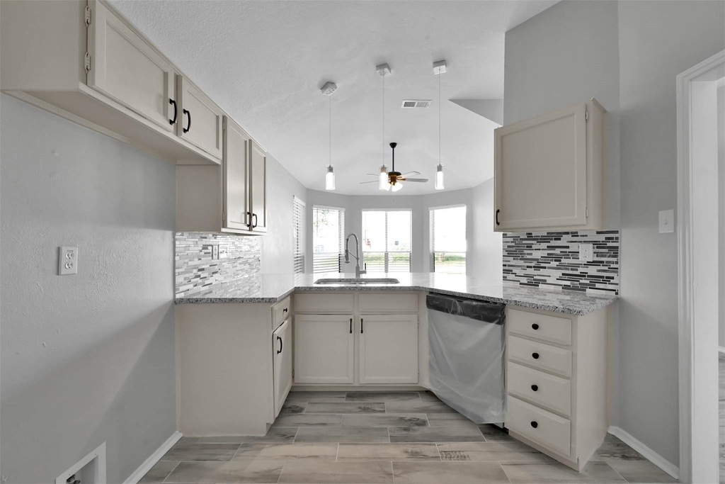 2306 Piddler Drive - Photo 11