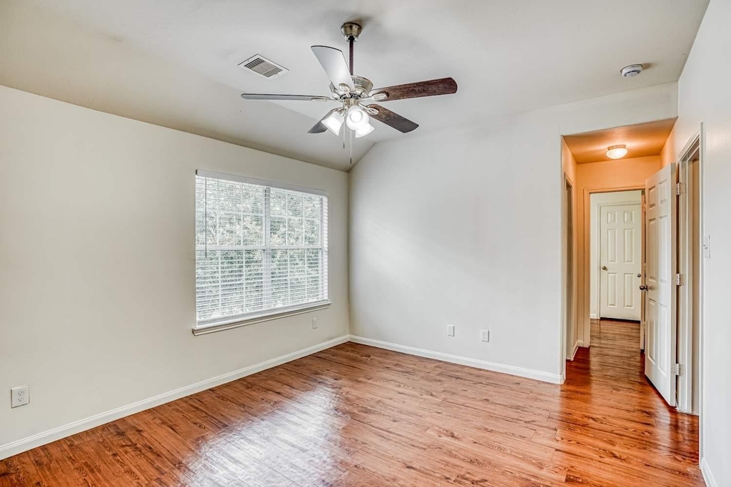 18747 Dennington Drive - Photo 7