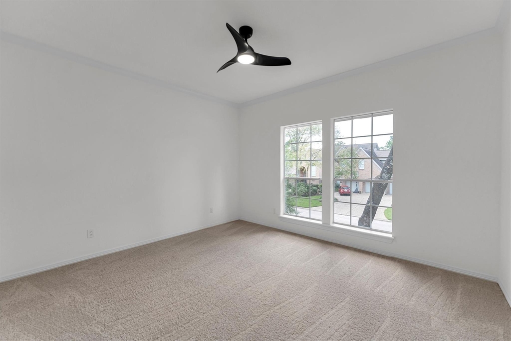 30 E Wedgemere Circle - Photo 3