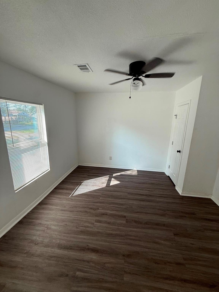 1417 Sheryl Street - Photo 7