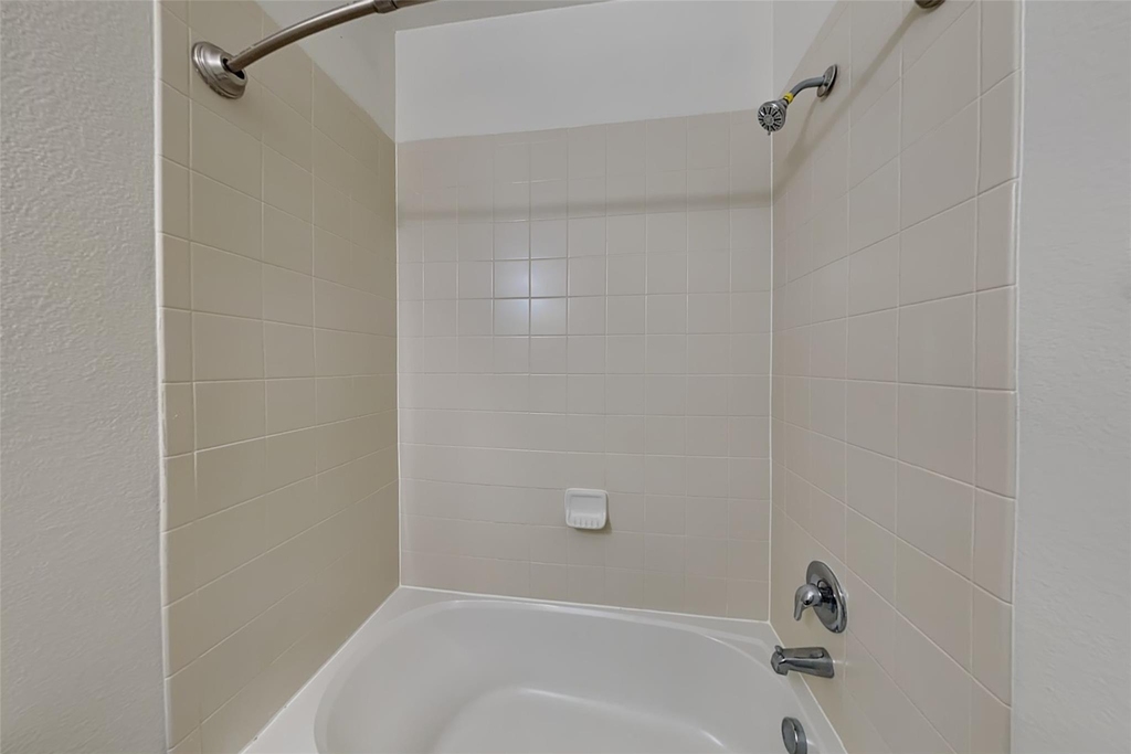 10016 Sterling Place Drive - Photo 16