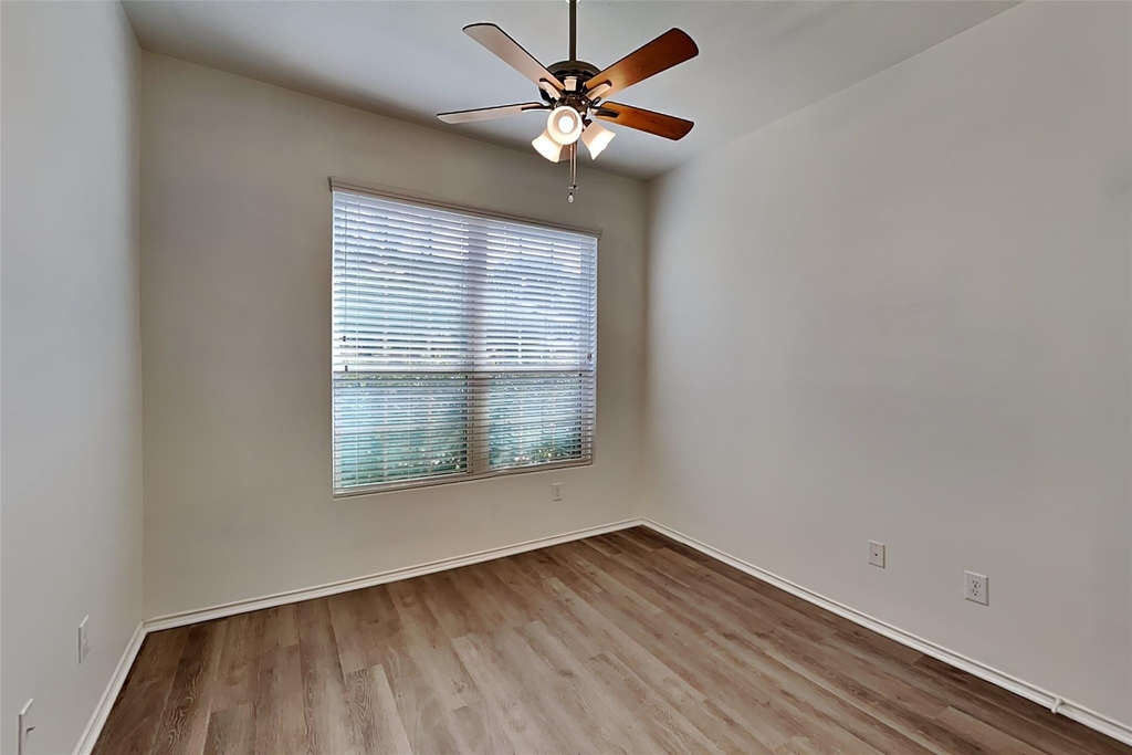 10016 Sterling Place Drive - Photo 17