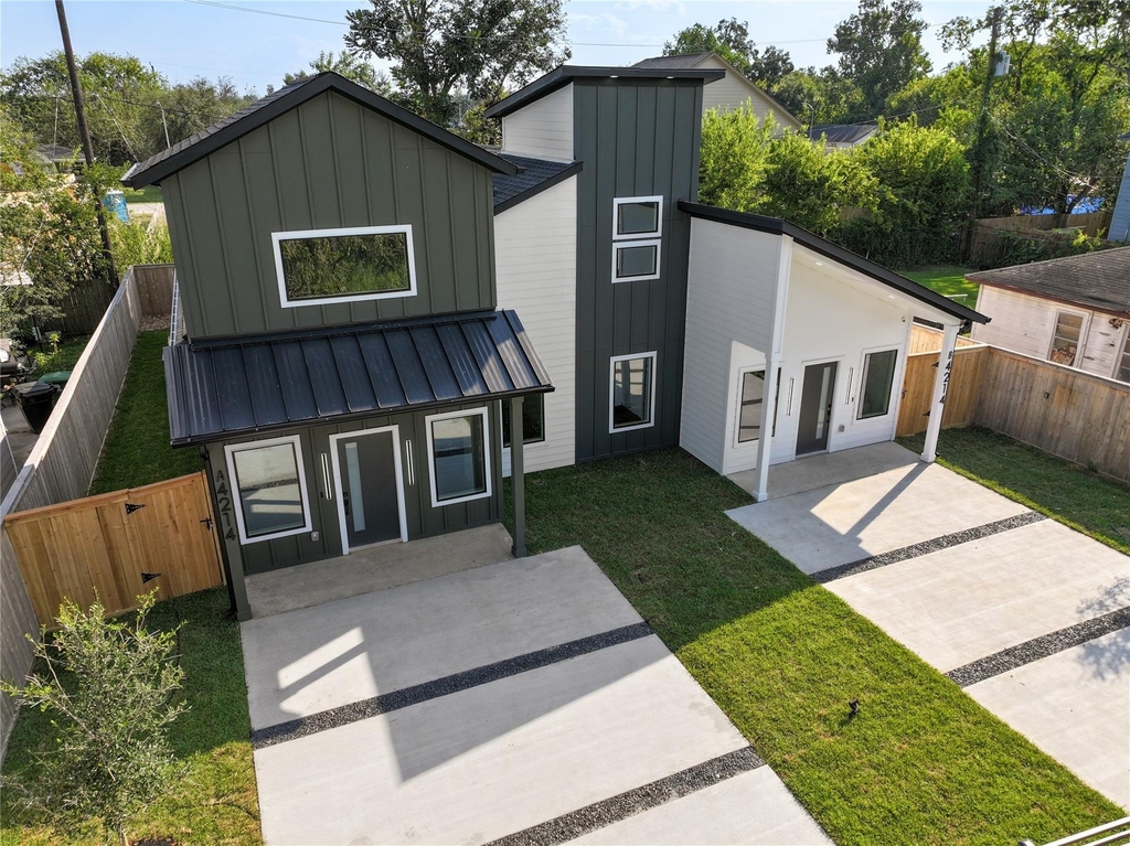4214 Clover Street - Photo 2