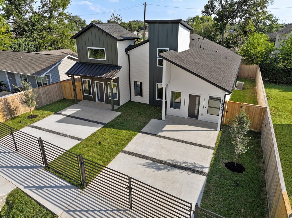 4214 Clover Street - Photo 1