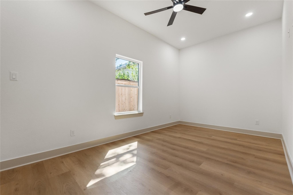 4214 Clover Street - Photo 15