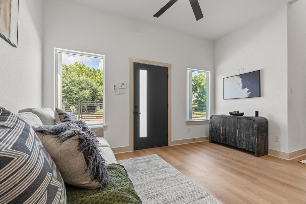 4214 Clover Street - Photo 6