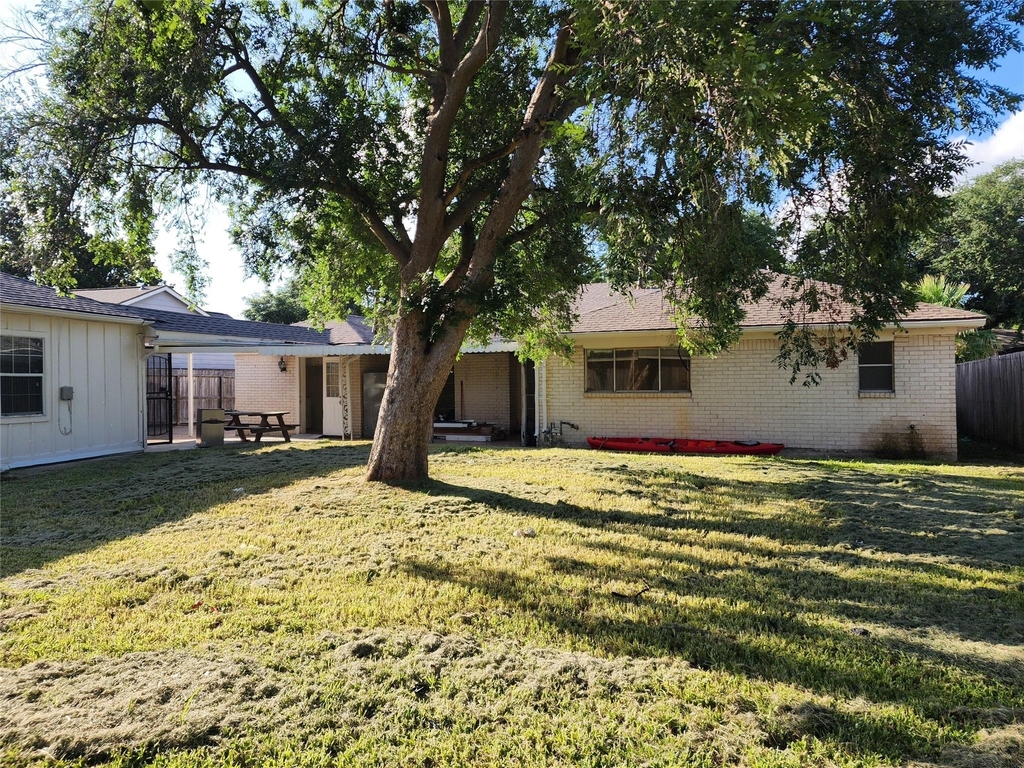 8531 Hiawatha Drive - Photo 23