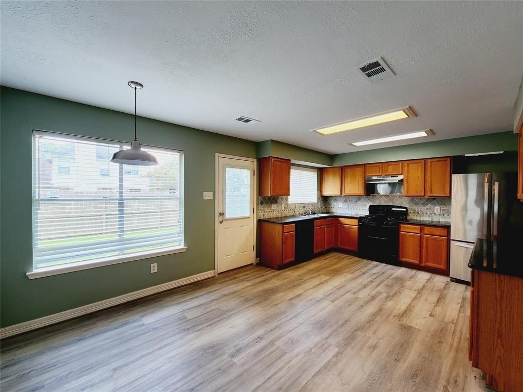 3115 Astor Court - Photo 9