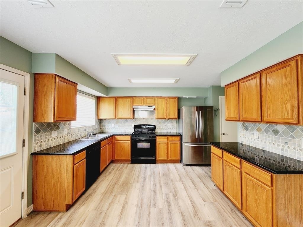 3115 Astor Court - Photo 6