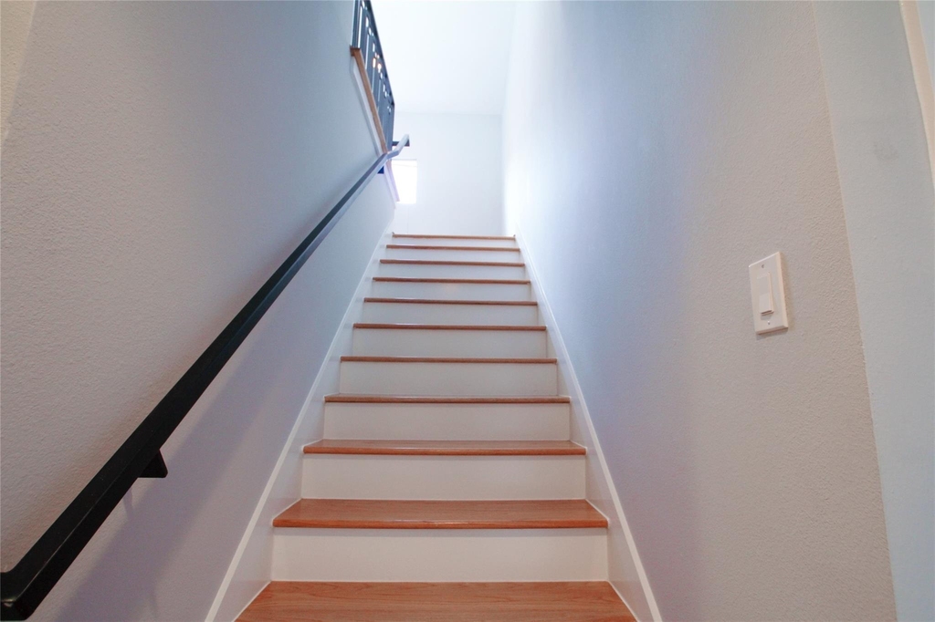 4701 Caroline Street - Photo 16