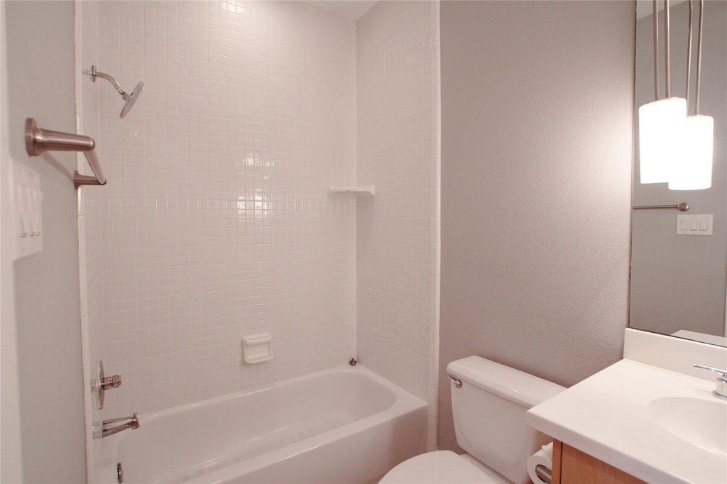 4701 Caroline Street - Photo 31