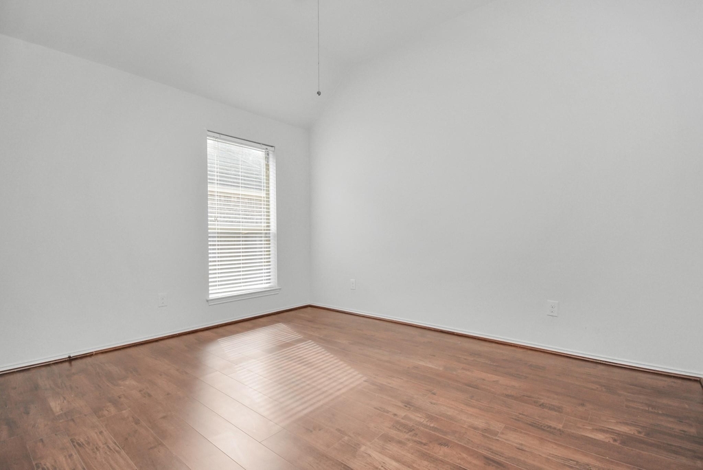 2823 Woodland Glen Lane - Photo 17