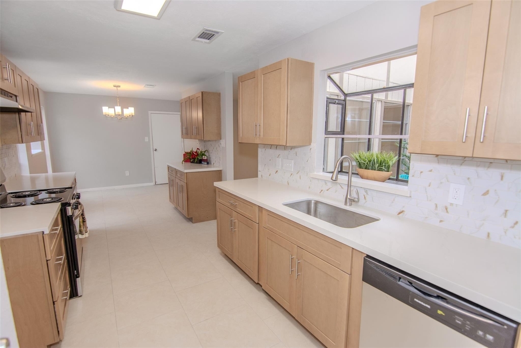 6703 Stonewater - Photo 1
