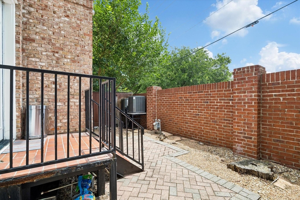 1933 Woodbury Street - Photo 38
