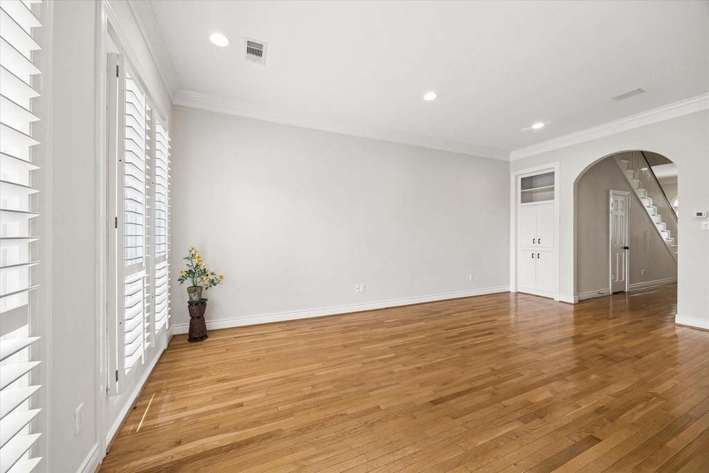 1933 Woodbury Street - Photo 8