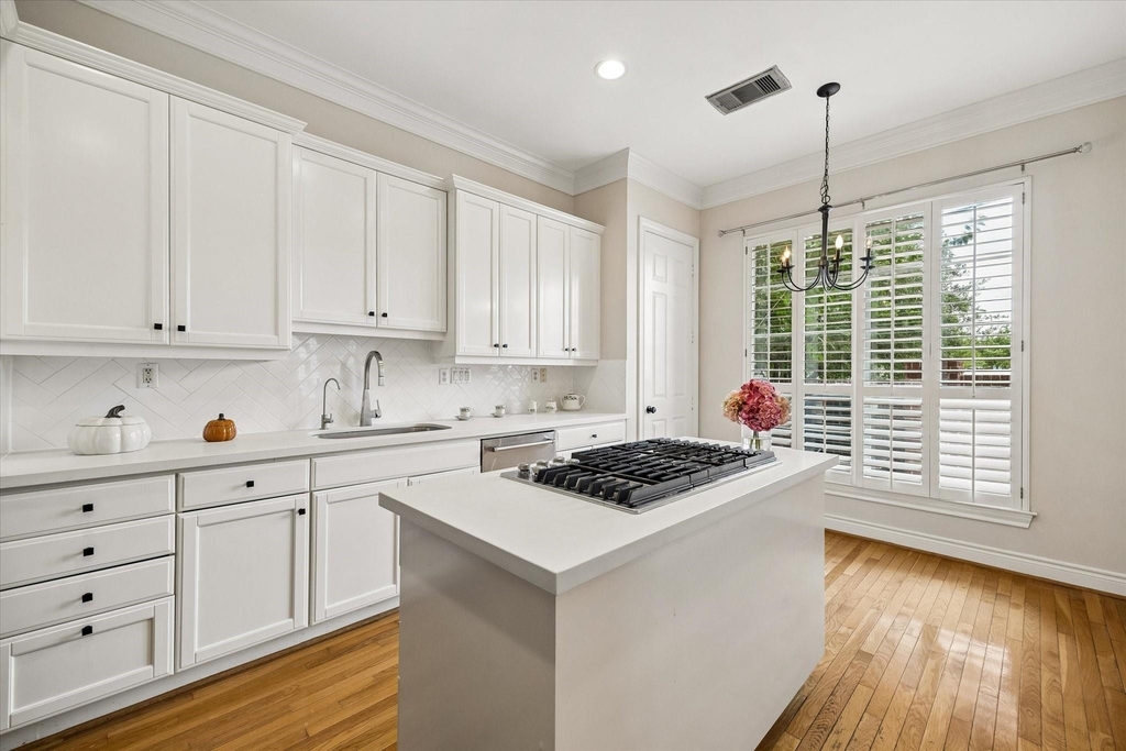 1933 Woodbury Street - Photo 10