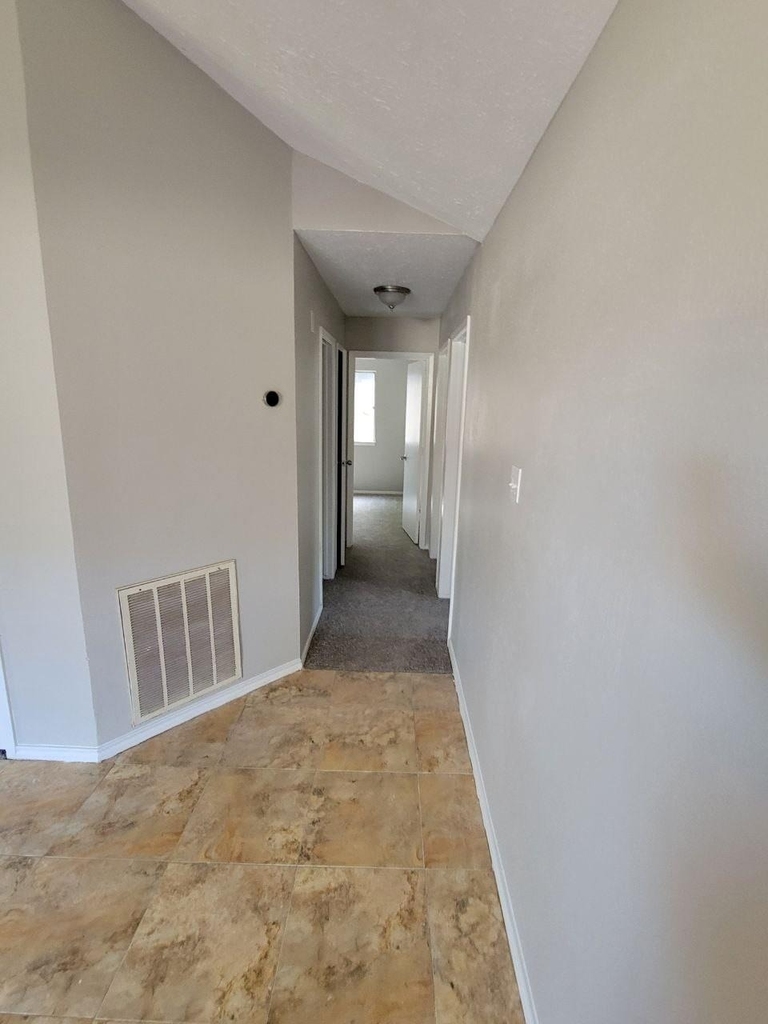 7026 Foxfield Lane - Photo 4