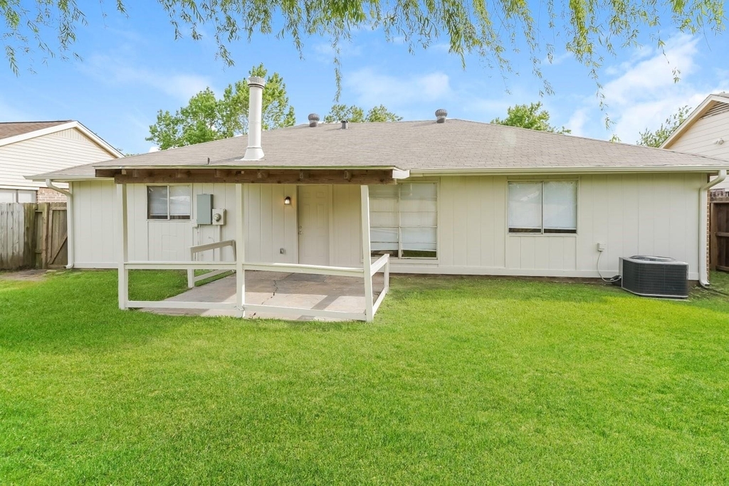7011 Pickett Drive - Photo 12
