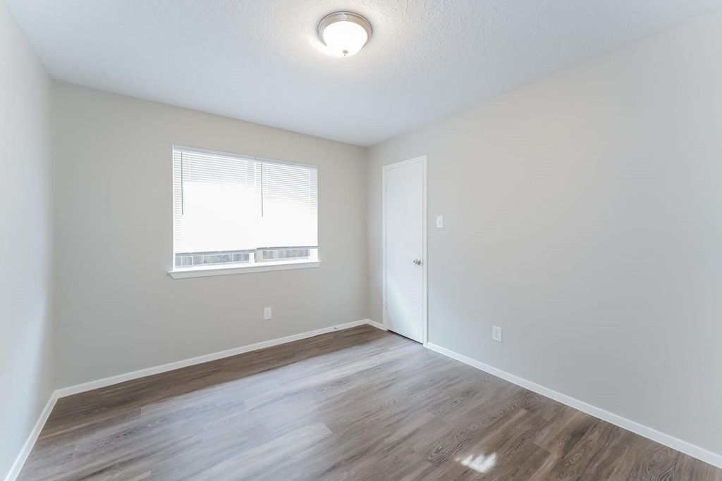 7011 Pickett Drive - Photo 8